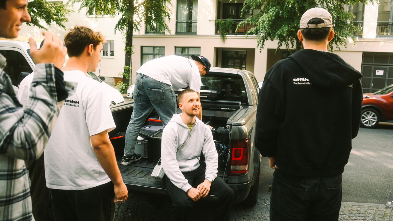 Crew in der Besprechung