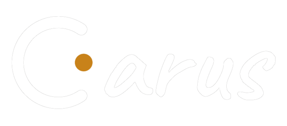 Carus Logo mit weißem Schriftzug und einem orangefarbenen Punkt im Buchstaben C auf schwarzem Hintergrund.