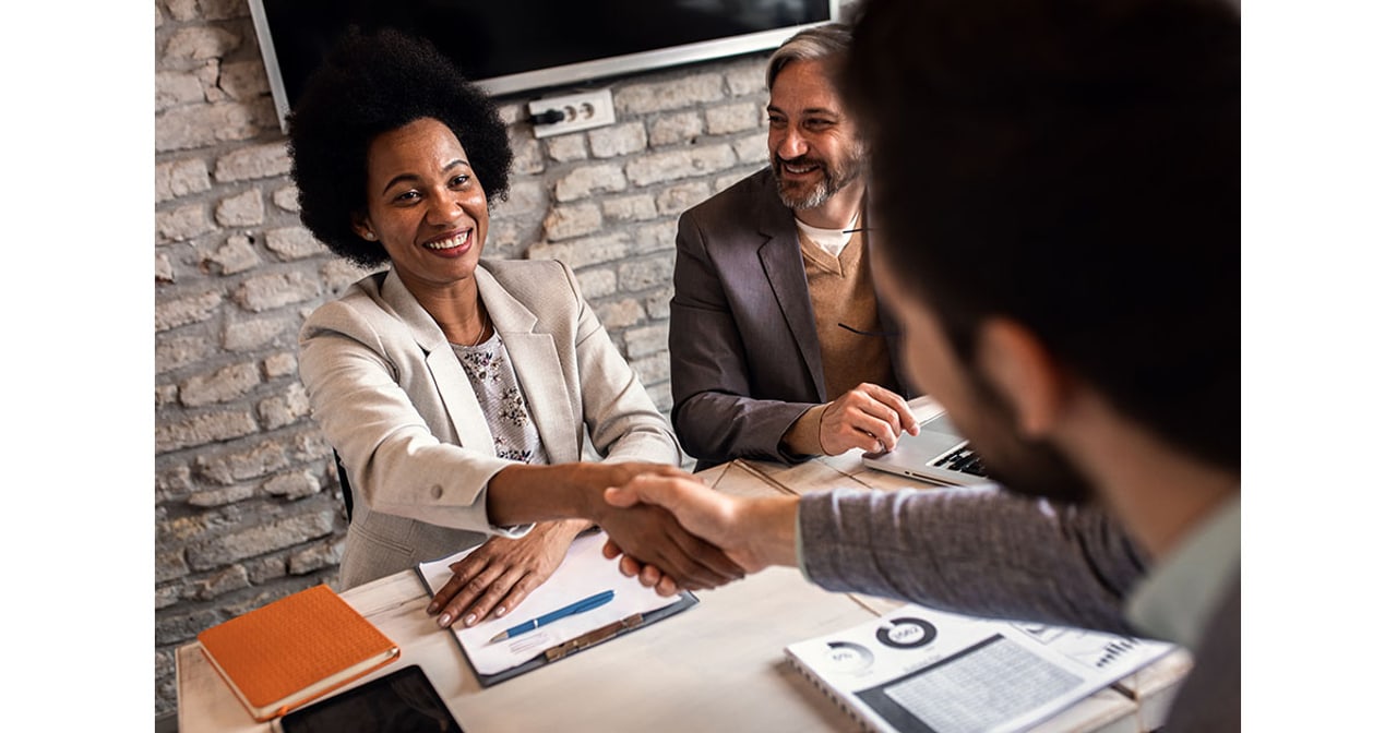 Recruiting-Ads: Wie KMU mit Performance-Marketing offene Stellen besetzen