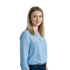 Helena, eine junge Frau mit blonden Haaren, trägt eine blaue Bluse und schaut freundlich in die Kamera. Sie ist unsere Leiterin vom Business Development.