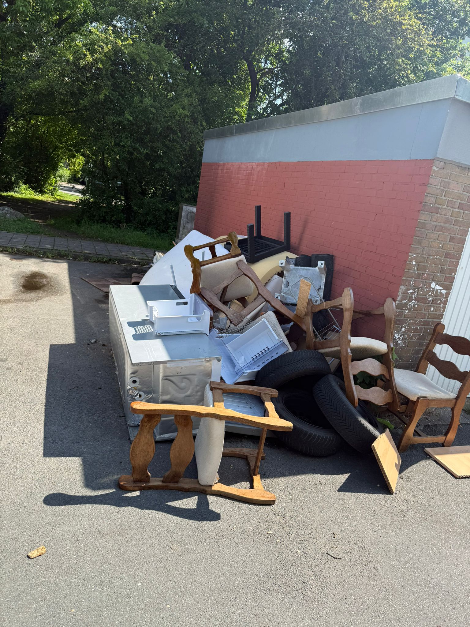Wohnung voll mit Möbeln und Hausrat vor der Entrümpelung in Bielefeld