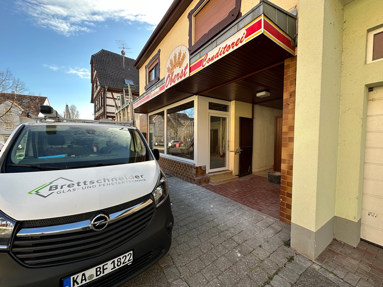 Ladenfront-Sanierung: Von der Bäckerei zum E-Kiosk – Vorschaubild 3