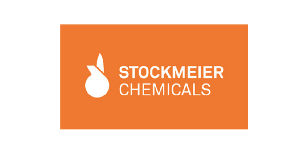 Stockmeier Chemicals Logo mit weißem Tropfen-Symbol und Text auf orangefarbenem Hintergrund.