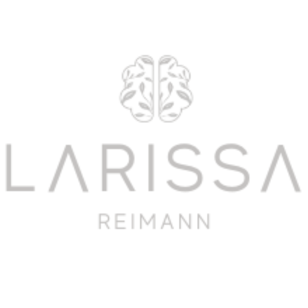 Larissa Reimann Logo, weißer Schriftzug und Gehirnsymbol - Online Hypnose