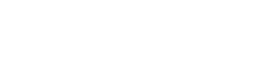 Weißer Schriftzug Melanie Lirk mit dem Slogan Transform Your Life auf schwarzem Hintergrund.
