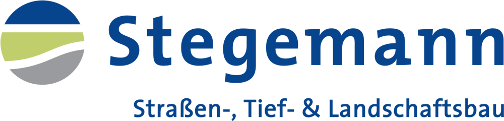 Firmenlogo - Kreis in drei farbige Teile aufgeteilt blau, hellgrün, dunkelgrün daneben der Firmenname Stegemann darunter steht "Straßen-, Tief- & Landschaftsbau"