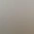 Raumteiler aus weißem Metall und Glas, der einen Dachboden in ein Büro und einen offenen Wohnbereich unterteilt.