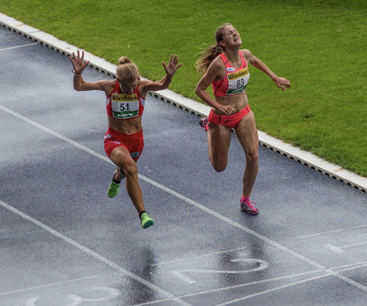 Julia Mayer gewinnt im Juni 2017 ihren ersten Staatsmeistertitel über 5.000 Meter
