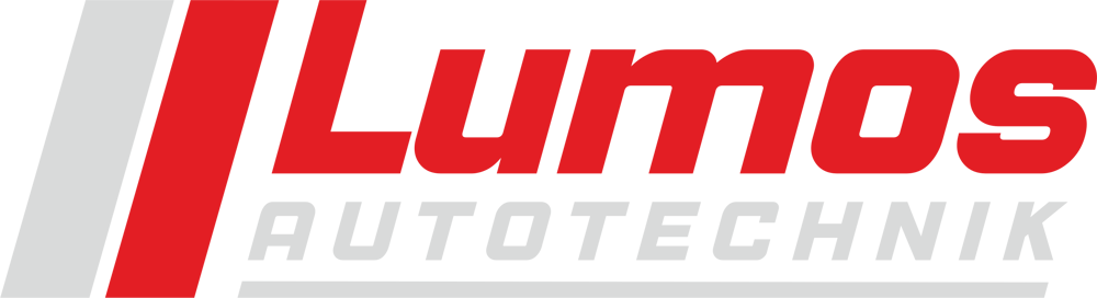 Lumos Autotechnik Logo mit rotem Schriftzug „Lumos“ und grauen Streifen.