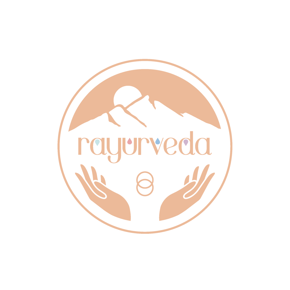 Logo: Berge und Hände in einem Kreis, mit Text "rayurveda" und einem Unendlichkeitszeichen.
