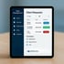 Tablet mit Blick aufs CRM für Pflegedienste