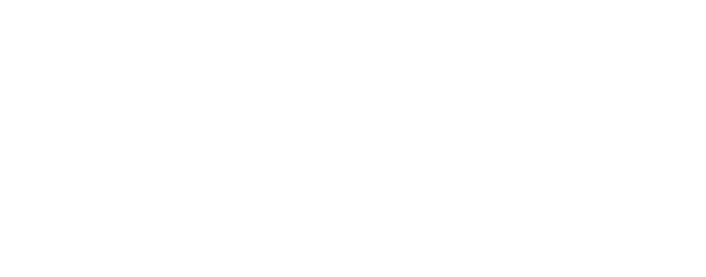 Logo mit weißem Text "Steinbrenner Schneidtechnik" auf dunkelgrünem Hintergrund, vertikale Linien als Dekoration.