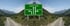 Grünes Straßenschild mit der Aufschrift „Right Way“ und Pfeilen in alle Richtungen vor einer Berglandschaft.
