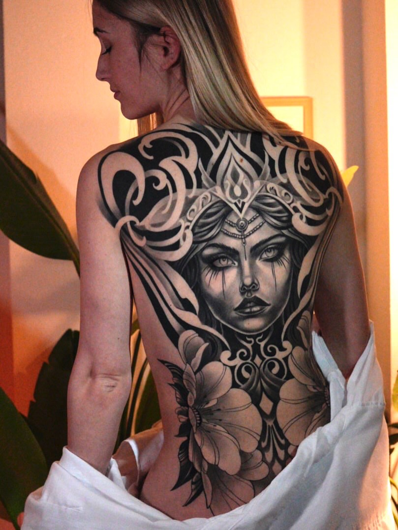 El arte y la belleza danzan en una eterna sinfonía. Entre formas suaves, contraste y sutileza, s.jpg