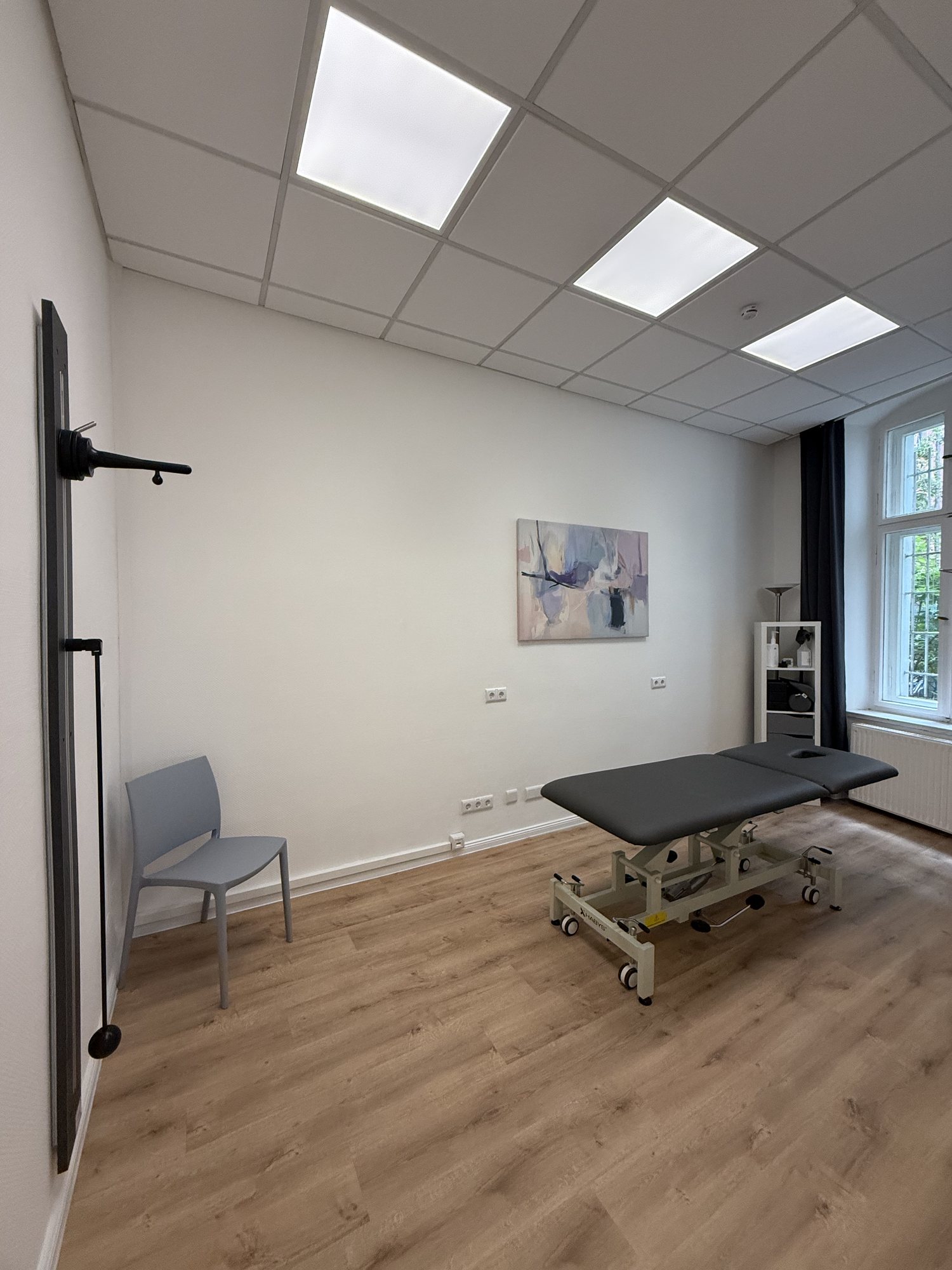 Ruhiger Behandlungsraum für CMD-Therapie bei Physiotherapie Heilmann Berlin