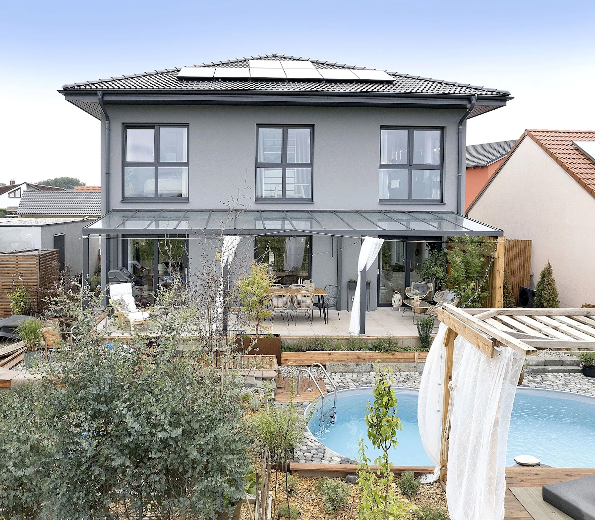 Terrasse am Kundenhaus · an der Donau