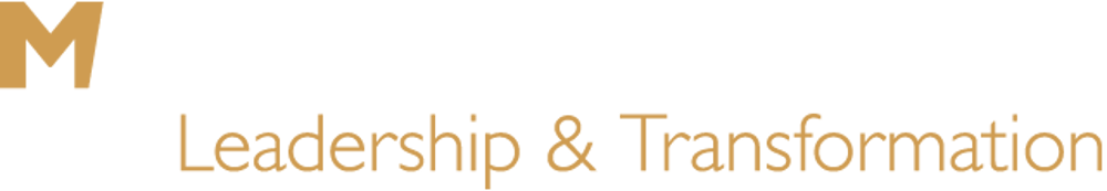 Hohenwarter Leadership & Transformation Logo mit goldenem "M" und weißem "Hohenwarter" auf dunkelgrünem Hintergrund.