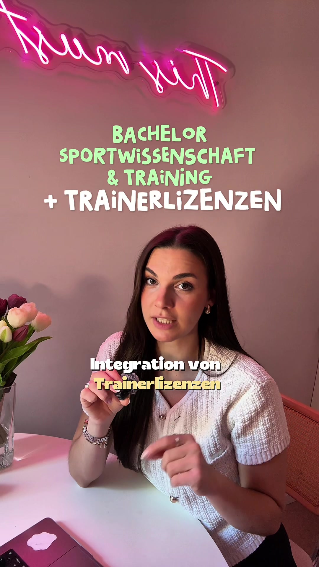 Standbild aus dem TikTok-Video von TIPPTALK zum Bachelor Sportwissenschaft & Training an der IST-Hochschule für Management