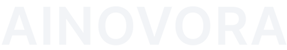 AINOVORA-Logo in weißer, fetter Schrift auf dunkelgrünem Hintergrund.