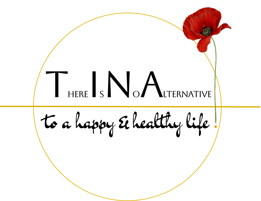 Schriftzug "T.I.N.A. There Is No Alternative to a happy & healthy life" in gelbem Kreis mit roter Mohnblume.