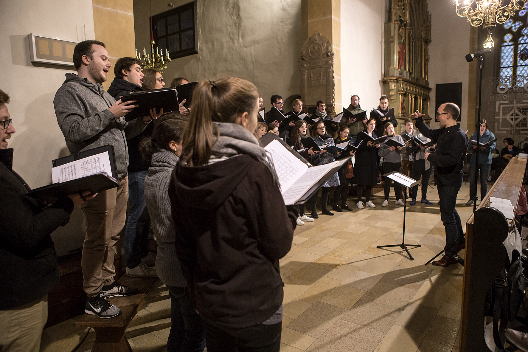 Deutscher Jugendkammerchor at the open singing in the Stadtpfarrkirche, Voices of Spirit 2017, Graz