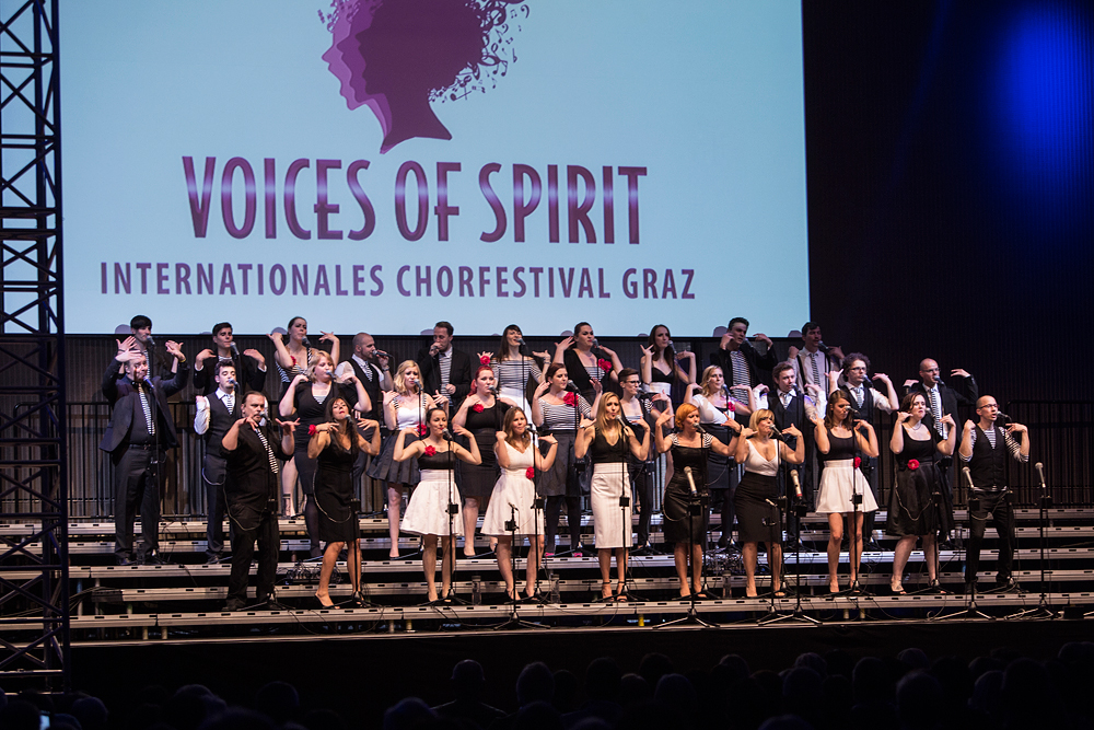 Perpetuum Jazzile and their conductor during Vocal Ecstasy in the Helmut List Halle, Voices of Spirit 2015, Graz