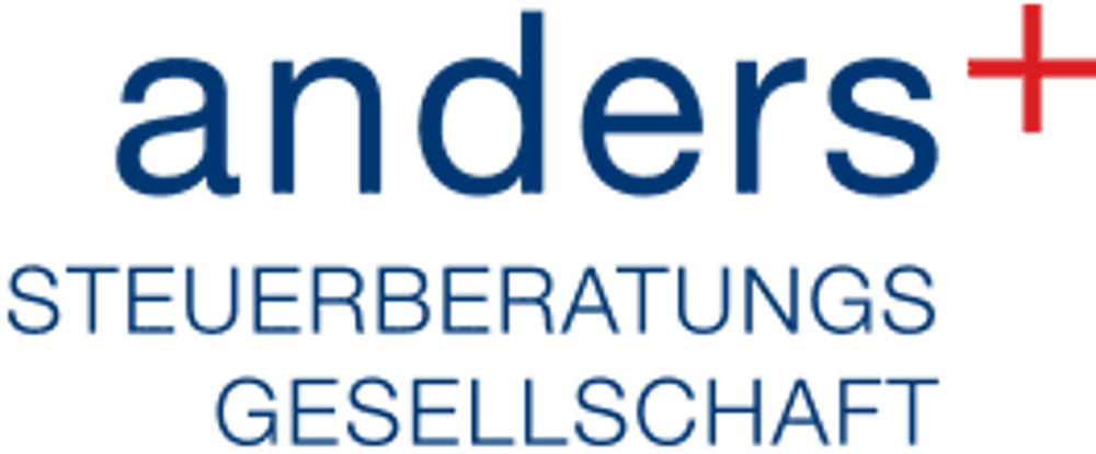 Rotes Logo mit stilisiertem Haus und Text "CLAUB & CO. GmbH".
