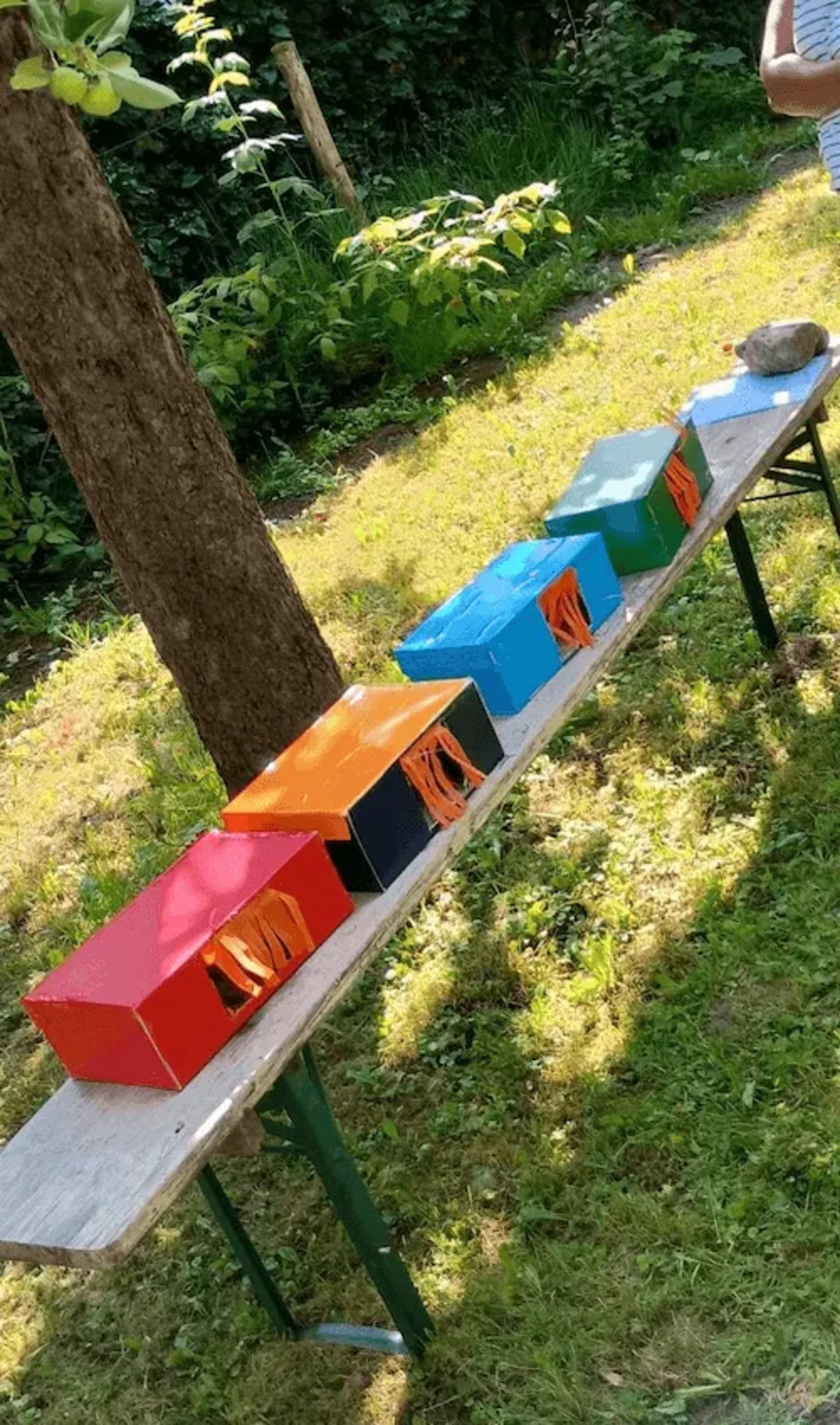 Kinder beim Spiel am Sommerfest
