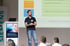 Stefan Kramberg moderiert ein Event – professionell, klar und mit sympathischer Bühnenpräsenz.