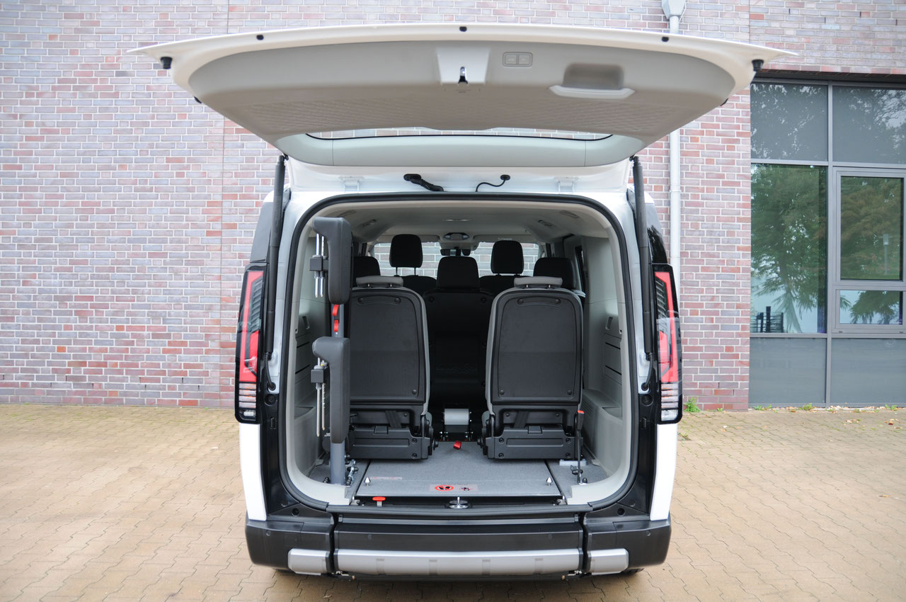 Kia PV5 mit Heckausschnitt vollelektrisch – Bild 8
