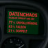 Alt-Text: Symbolbild für Datenchaos im Autohaus – ein digitales Tacho-Display mit unstrukturierten Informationen.