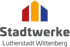 Logo Stadtwerke Lutherstadt Wittenberg: Drei farbige, hausförmige Blöcke in Rot, Gelb und Blau über dem Schriftzug.