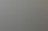 Vorher-Nachher-Vergleich eines kleinen Badezimmers mit weiß gefliesten Wänden, Fenster, Toilette und rotem Wandschrank.