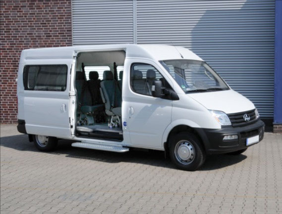 Maxus EV80 Kombi 9-Sitzer – Bild 1