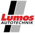 Schwarze und graue Streifen hinter rotem „Lumos“ und schwarzem „AUTOTECHNIK“ auf grünem Hintergrund.