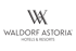 Schwarzes Waldorf Astoria Hotels & Resorts Logo mit verschlungenen "WA"-Initialen und Text auf dunkelgrünem Hintergrund.