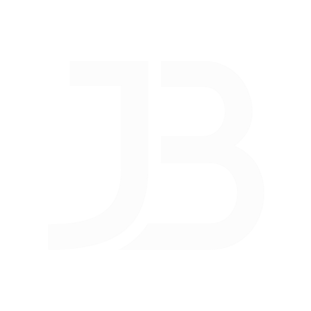 Weißes Logo mit den ineinander verschlungenen Buchstaben "JB" auf dunkelgrünem Hintergrund.