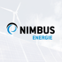 Firmenlogo der Nimbus Energie GmbH vor einer Photovoltaikanlage und einer Windkraftanlage