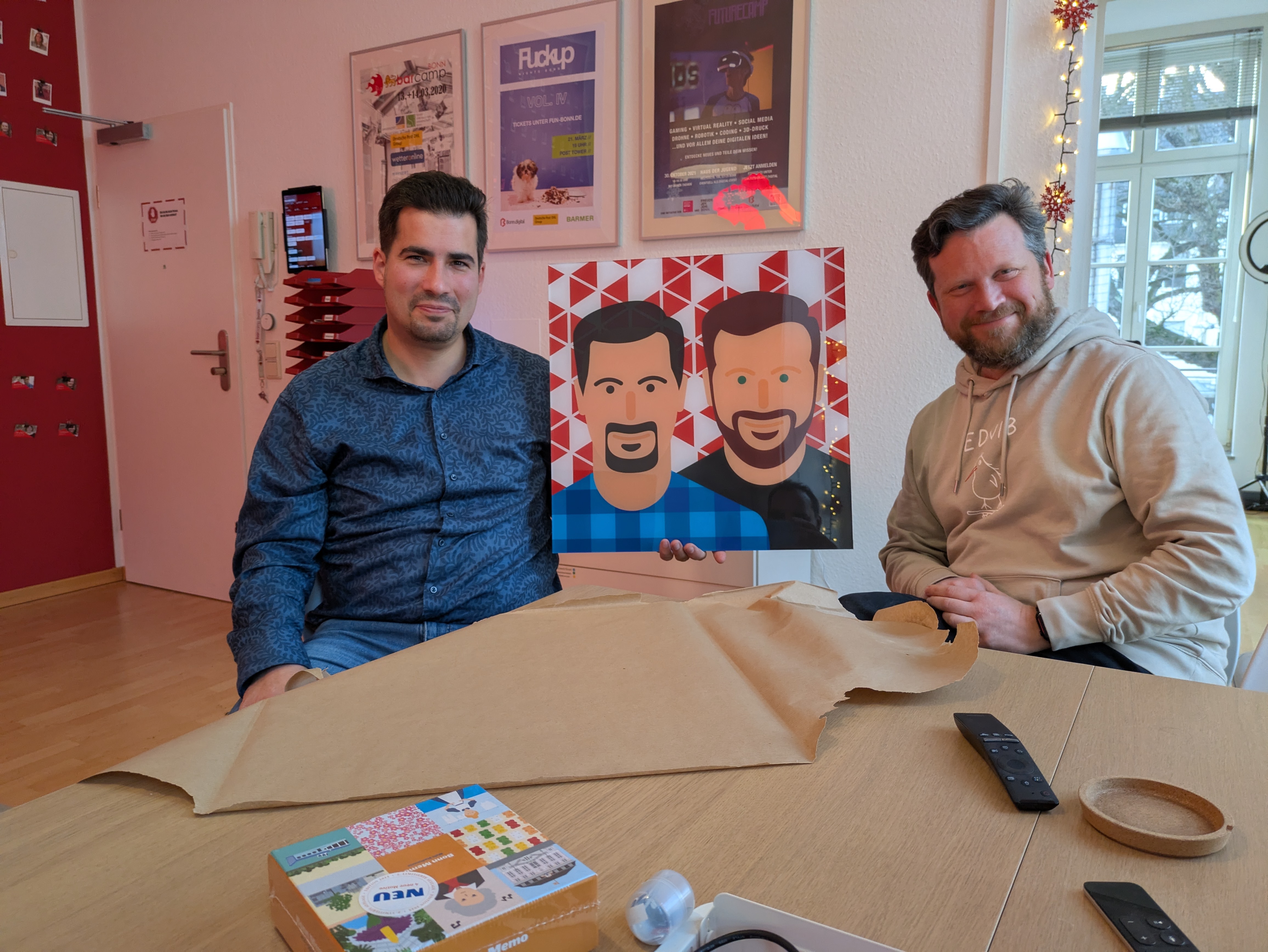 Das Portrait von Sascha und Johannes, gezeichnet im Bonn-Memo-Stil