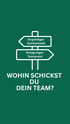 Wegweiser mit „langweiliges Seminarhotel“ links und „Einzigartiges Teamevent“ rechts, darunter der Text: „WOHIN SCHICKST DU DEIN TEAM?“