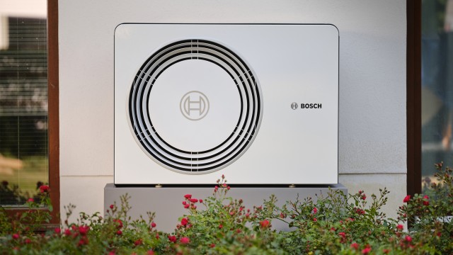 Wärmepumpe im Freien
