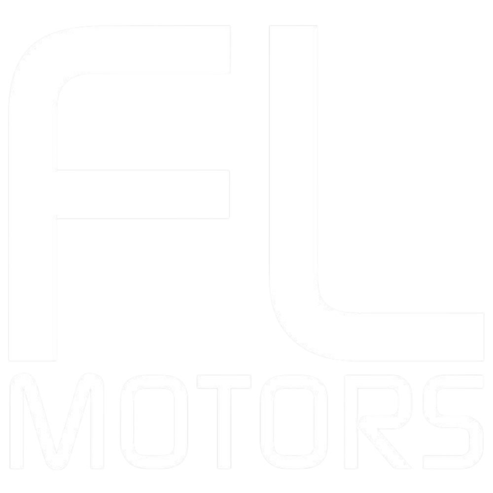 FL MOTORS Logo mit weißen Buchstaben auf grünem Hintergrund.