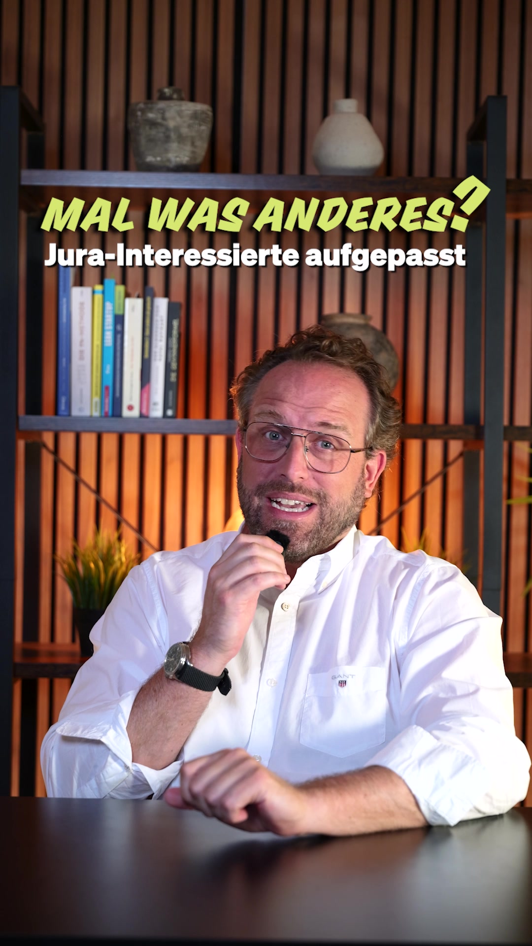 Vorstellung des dualen Studiengangs Verwaltungsmanagement als Alternative zum klassischen Jurastudium.