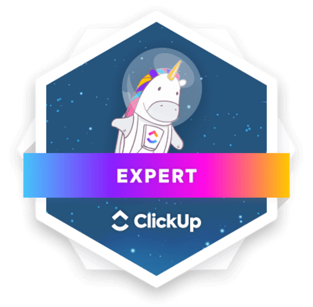 Abzeichen "ClickUp Expert" mit Einhorn-Astronaut im Weltraum, überlagert von einem farbigen "EXPERT"-Banner.