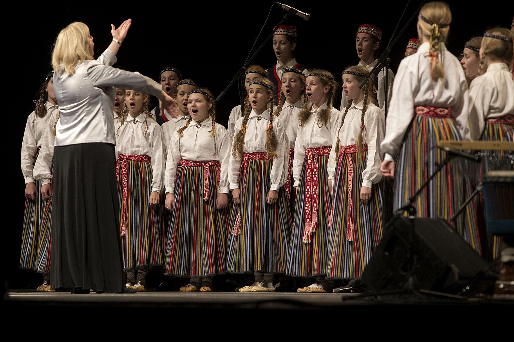 Girls' choir TIARA of the Riga Cathedral Choir School at the opening concert in the Grazer Stadthalle, Voices of Spirit 2016, Graz