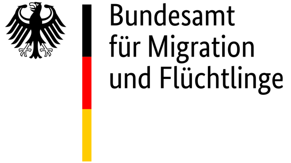 Logo des Bundesamtes für Migration und Flüchtlinge mit Bundesadler und deutscher Flagge.