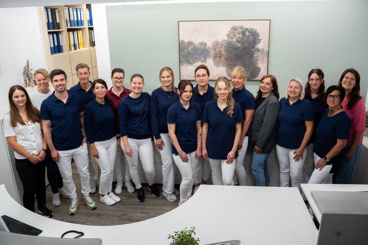 Das Team der Gemeinschaftspraxis Koch und Nenast in der Praxis