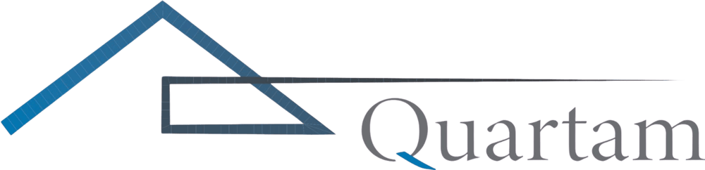 Logo mit stilisiertem blauen Dach und dem Text "Quartam".