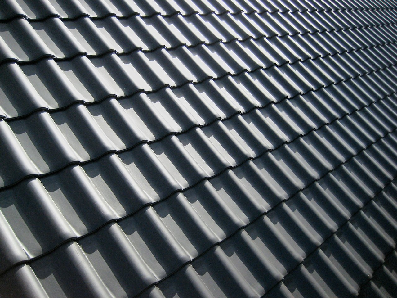 Dachsanierung & Steildach (Ziegelblech)