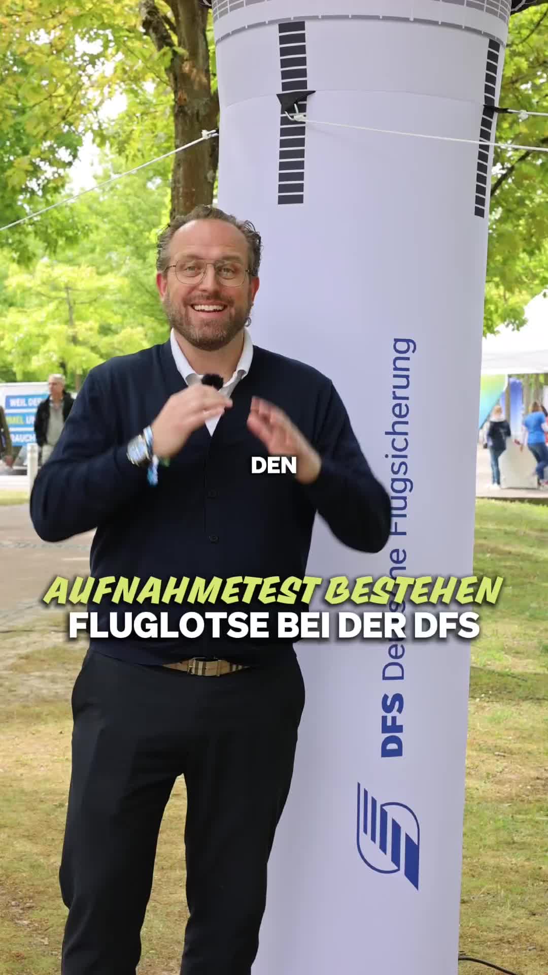 Standbild aus dem Video über den Aufnahmetest zum Fluglotsen